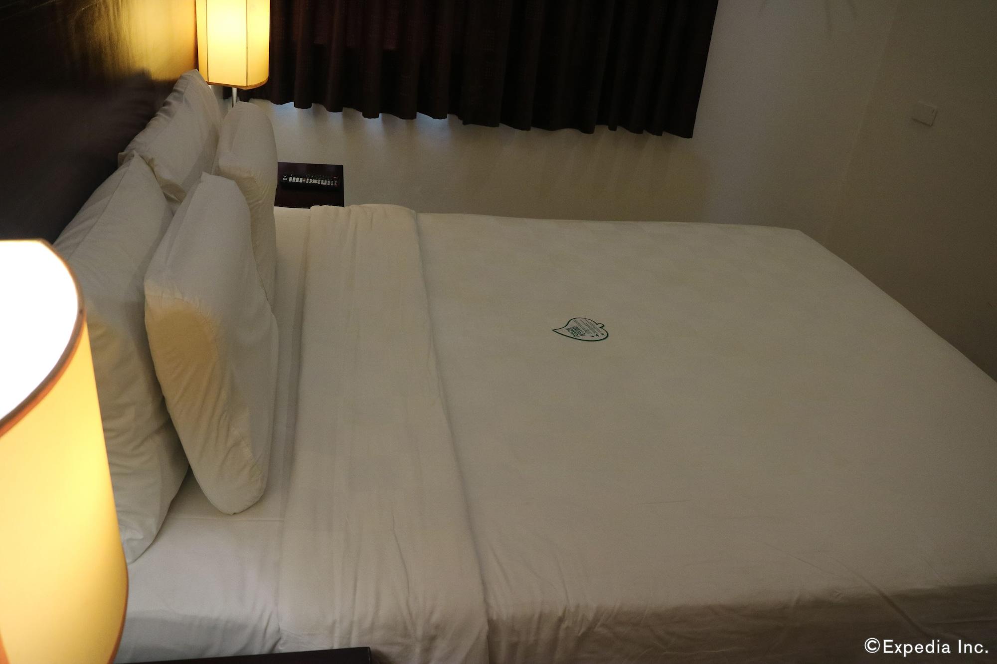 Go Hotels Bacolod Exterior foto