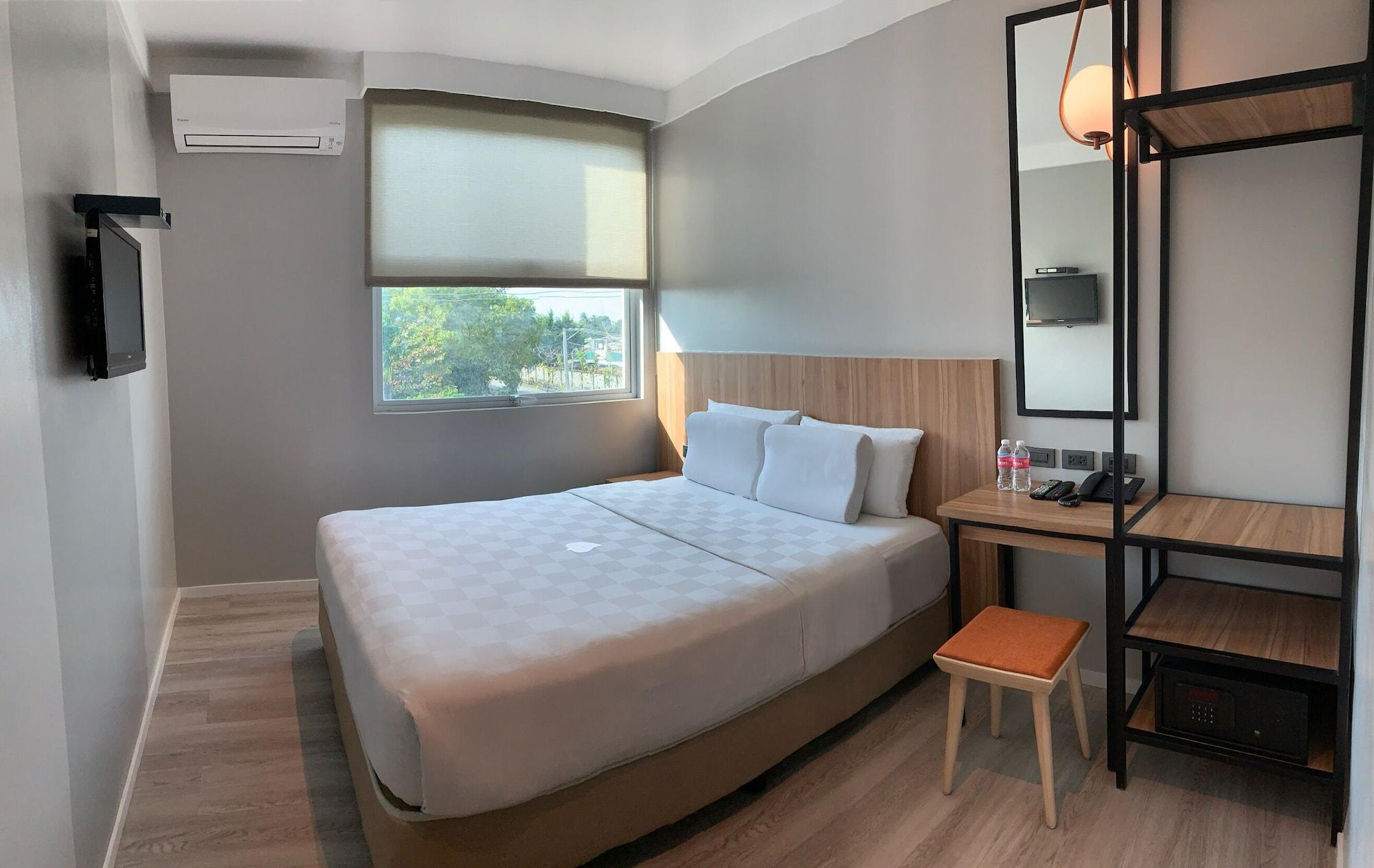 Go Hotels Bacolod Exterior foto
