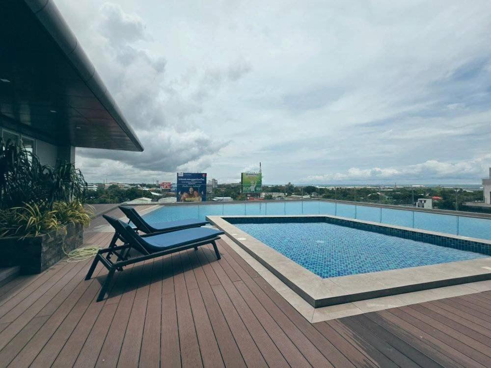 Go Hotels Bacolod Exterior foto