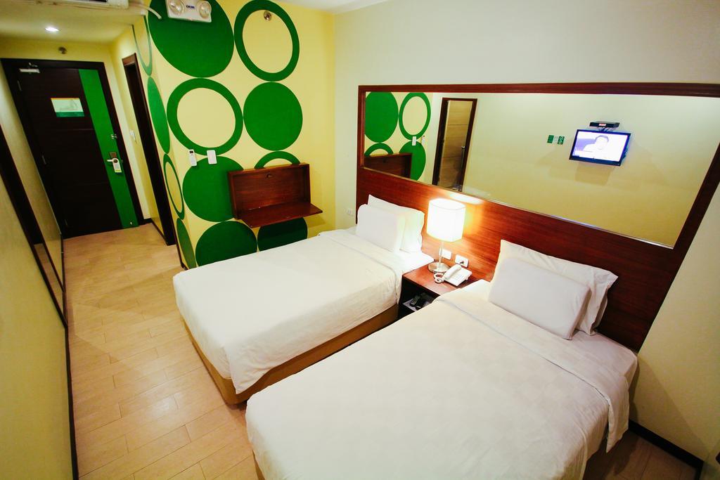 Go Hotels Bacolod Exterior foto